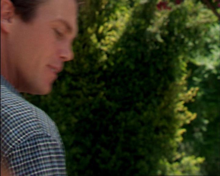 Charmed-Online_dot_net-3x02MagicHour1801.jpg