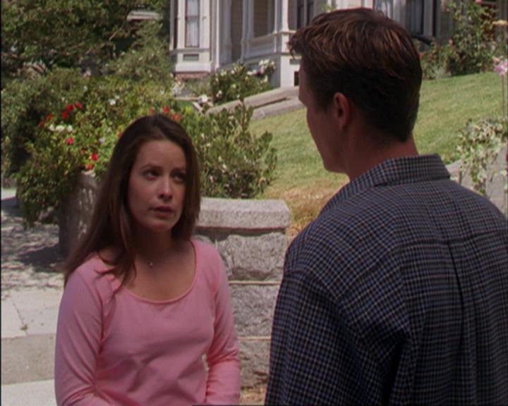Charmed-Online_dot_net-3x02MagicHour1817.jpg Charmed-Online_dot_net-3x02MagicHour1817.jpg