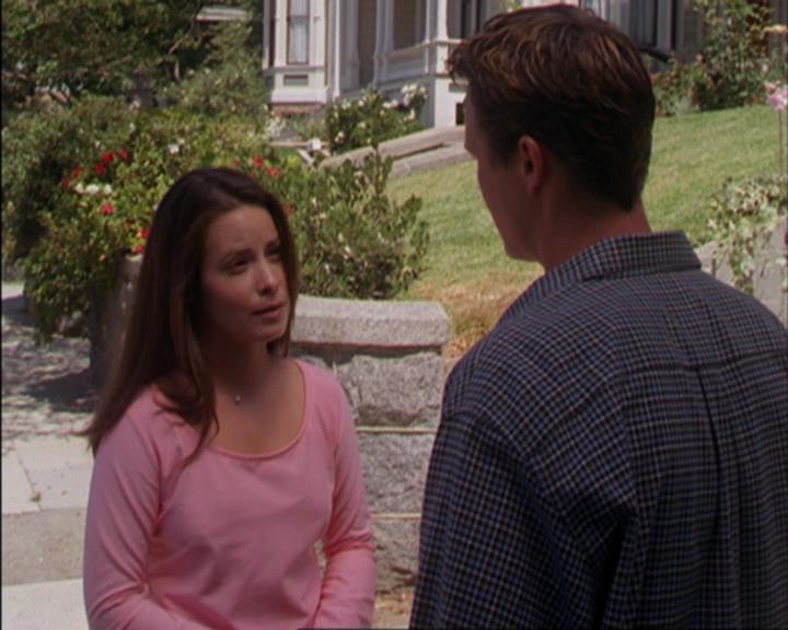 Charmed-Online_dot_net-3x02MagicHour1819.jpg Charmed-Online_dot_net-3x02MagicHour1819.jpg