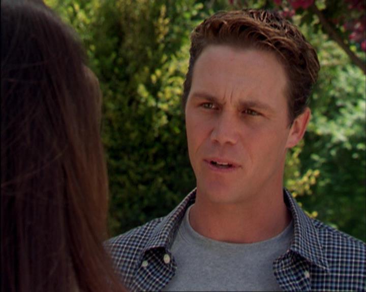 Charmed-Online_dot_net-3x02MagicHour1821.jpg