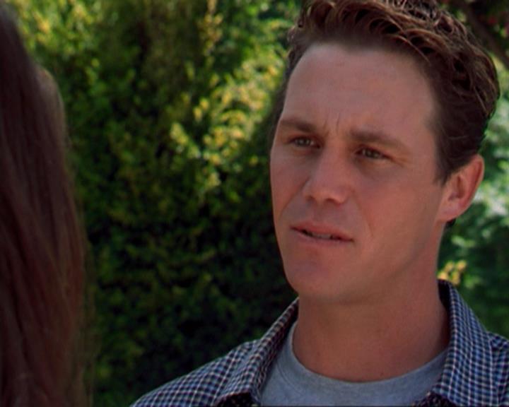 Charmed-Online_dot_net-3x02MagicHour1827.jpg