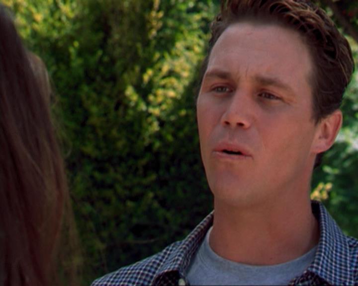 Charmed-Online_dot_net-3x02MagicHour1831.jpg