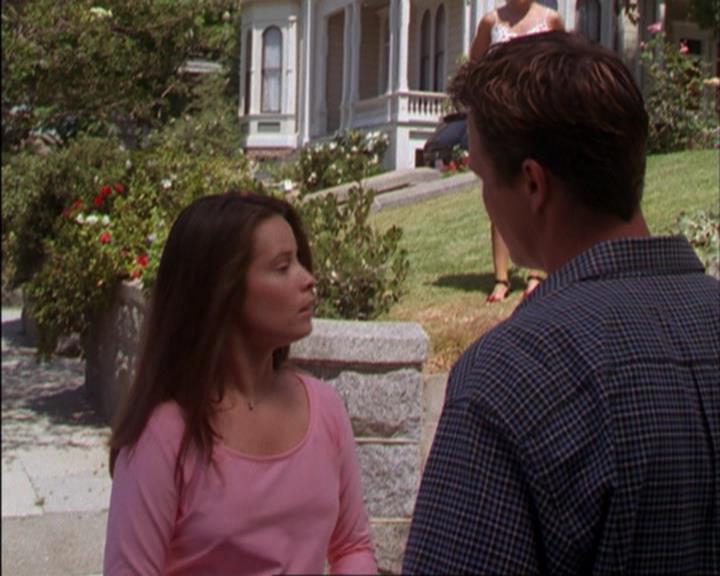 Charmed-Online_dot_net-3x02MagicHour1848.jpg Charmed-Online_dot_net-3x02MagicHour1848.jpg