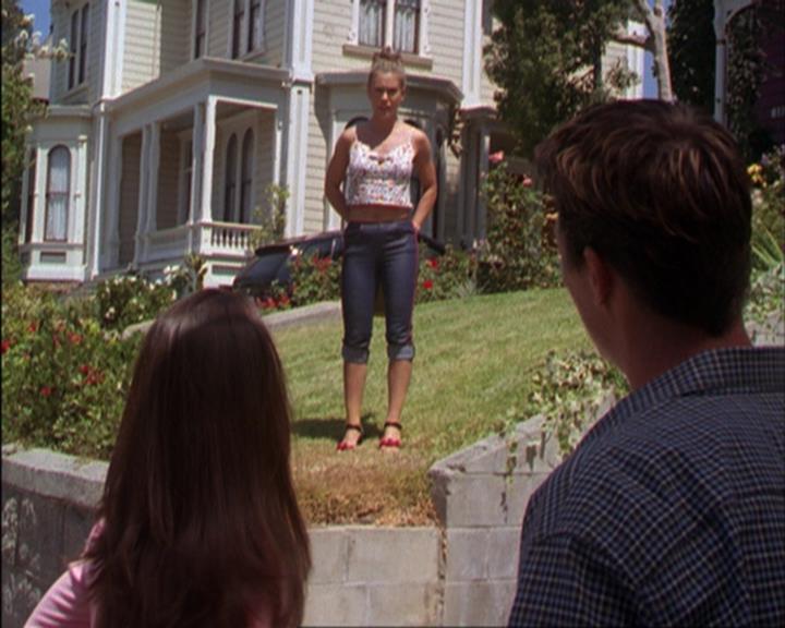 Charmed-Online_dot_net-3x02MagicHour1850.jpg Charmed-Online_dot_net-3x02MagicHour1850.jpg