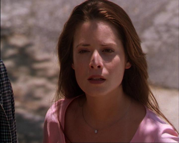 Charmed-Online_dot_net-3x02MagicHour1853.jpg