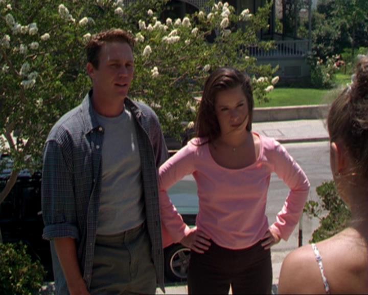 Charmed-Online_dot_net-3x02MagicHour1902.jpg