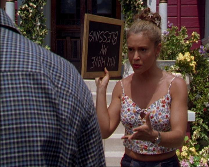 Charmed-Online_dot_net-3x02MagicHour1910.jpg Charmed-Online_dot_net-3x02MagicHour1910.jpg