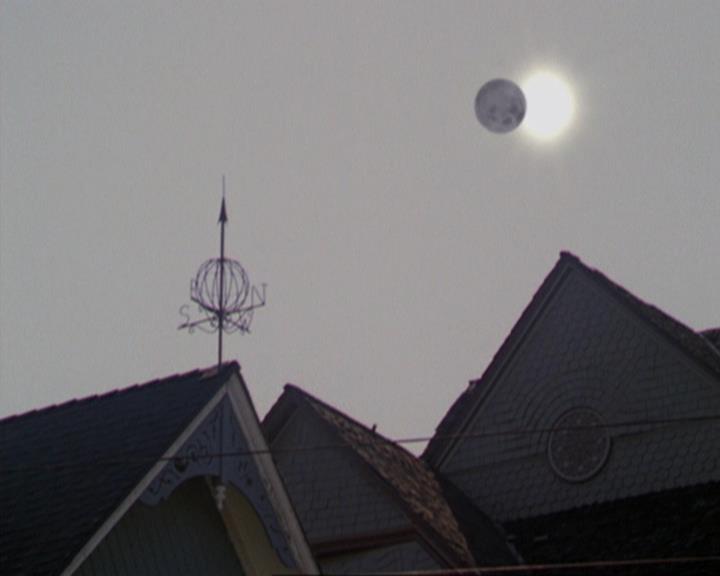 Charmed-Online_dot_net-3x02MagicHour1913.jpg
