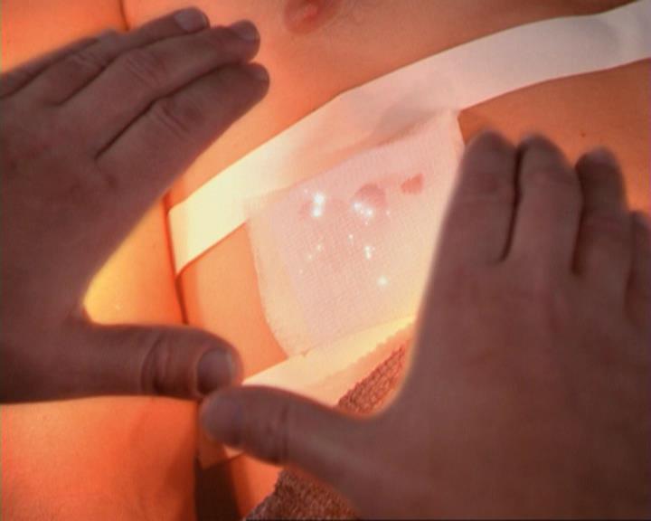 Charmed-Online_dot_net-3x02MagicHour1964.jpg