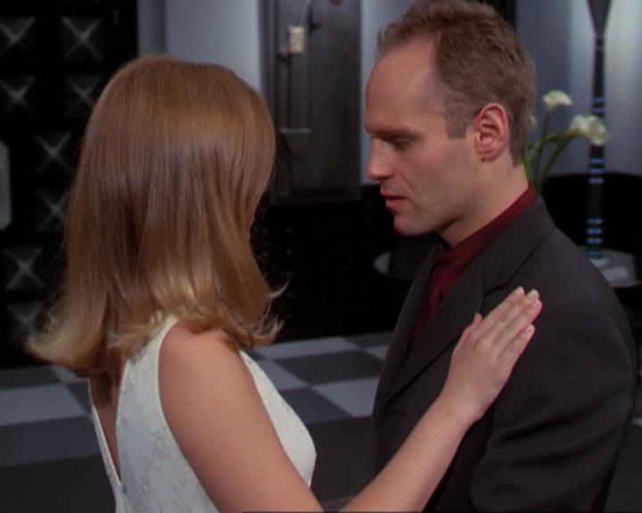 Charmed-Online_dot_net-3x02MagicHour2022.jpg