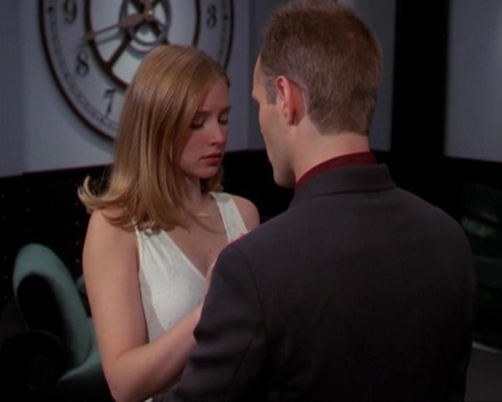 Charmed-Online_dot_net-3x02MagicHour2028.jpg