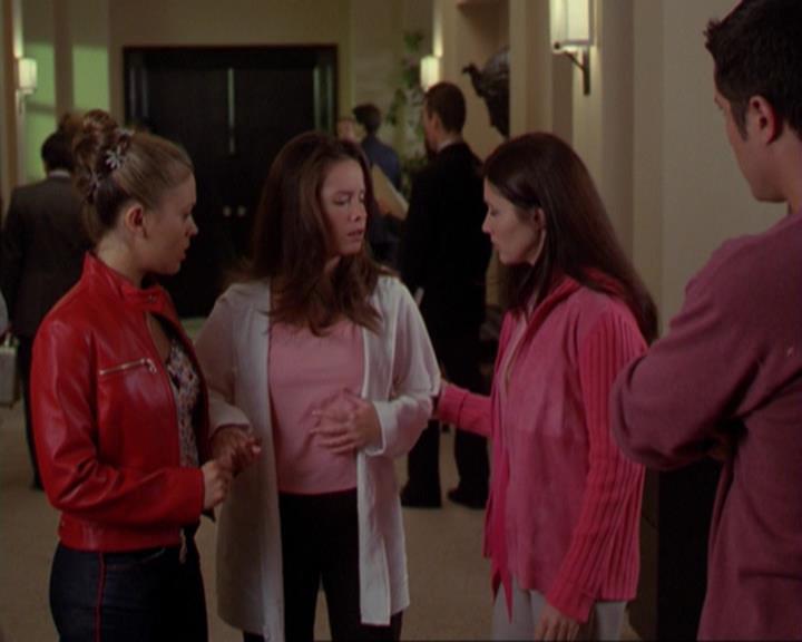 Charmed-Online_dot_net-3x02MagicHour2068.jpg