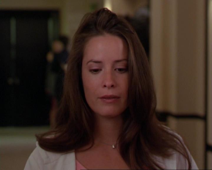 Charmed-Online_dot_net-3x02MagicHour2112.jpg