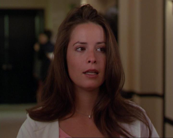 Charmed-Online_dot_net-3x02MagicHour2114.jpg