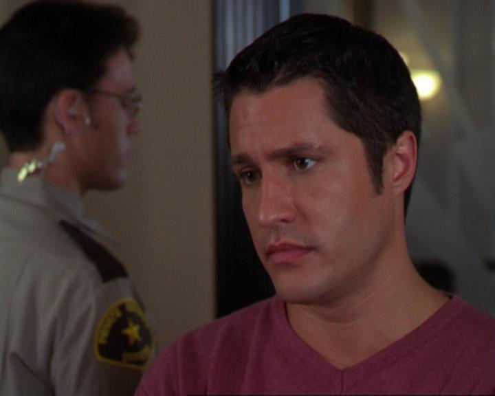 Charmed-Online_dot_net-3x02MagicHour2117.jpg
