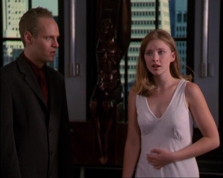 Charmed-Online_dot_net-3x02MagicHour2158.jpg
