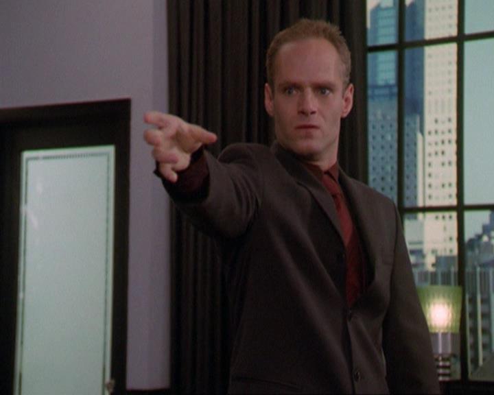 Charmed-Online_dot_net-3x02MagicHour2181.jpg