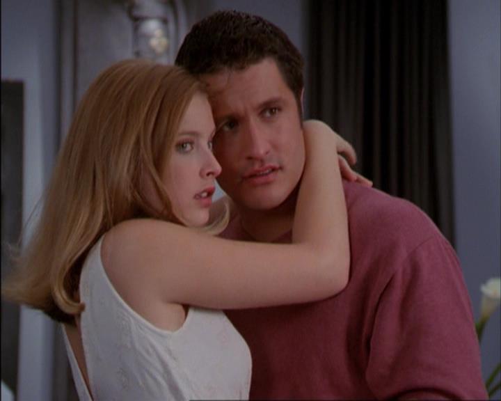 Charmed-Online_dot_net-3x02MagicHour2192.jpg