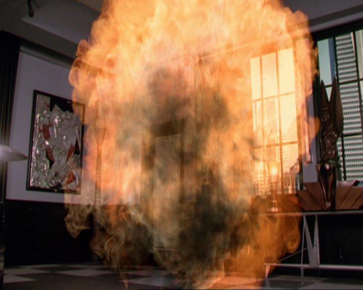 Charmed-Online_dot_net-3x02MagicHour2194.jpg