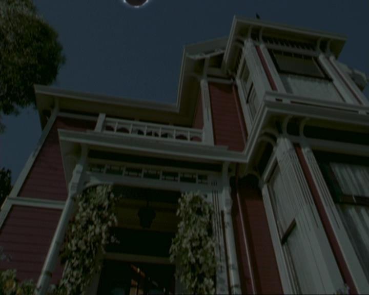 Charmed-Online_dot_net-3x02MagicHour2223.jpg