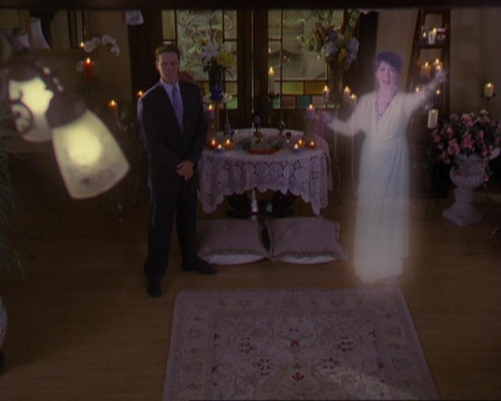 Charmed-Online_dot_net-3x02MagicHour2233.jpg