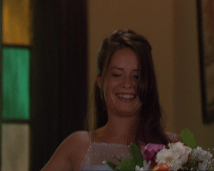 Charmed-Online_dot_net-3x02MagicHour2250.jpg