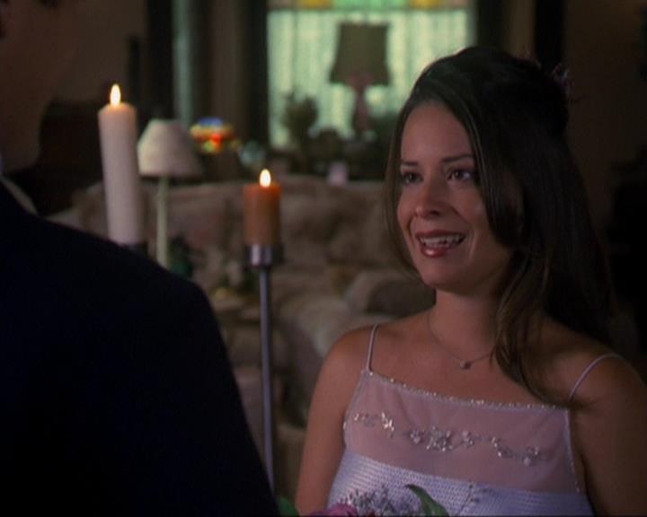 Charmed-Online_dot_net-3x02MagicHour2273.jpg