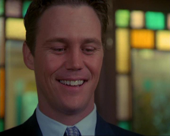 Charmed-Online_dot_net-3x02MagicHour2275.jpg
