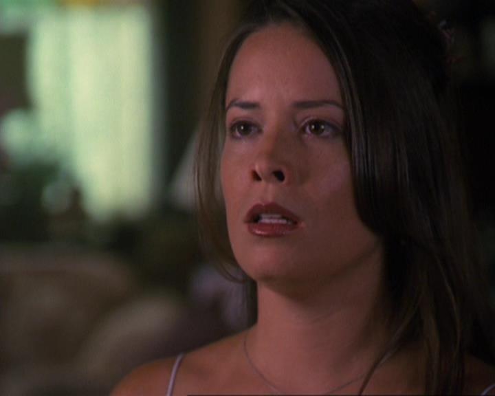 Charmed-Online_dot_net-3x02MagicHour2283.jpg
