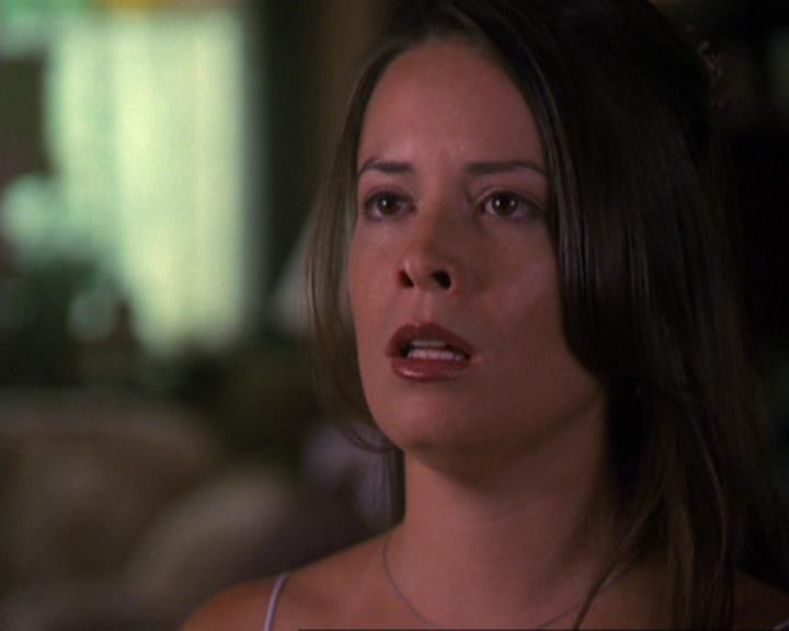 Charmed-Online_dot_net-3x02MagicHour2288.jpg