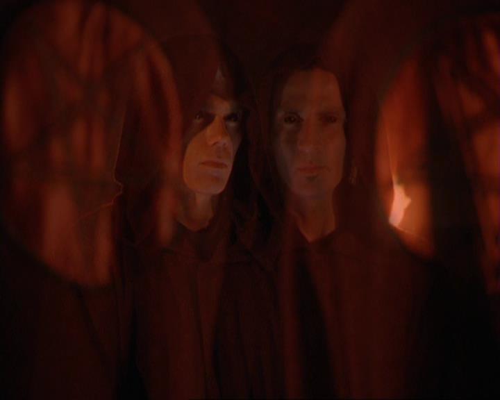 Charmed-Online_dot_net-3x02MagicHour2321.jpg Charmed-Online_dot_net-3x02MagicHour2321.jpg