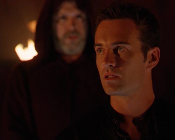 Charmed-Online_dot_net-3x02MagicHour2342.jpg