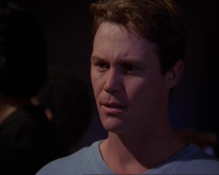 Charmed-Online_dot_net-3x03OnceUponATime0050.jpg
