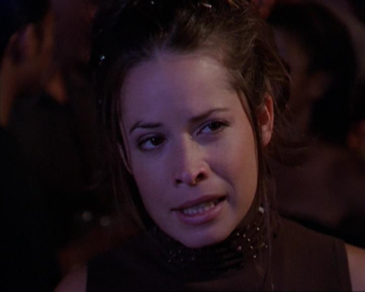Charmed-Online_dot_net-3x03OnceUponATime0054.jpg