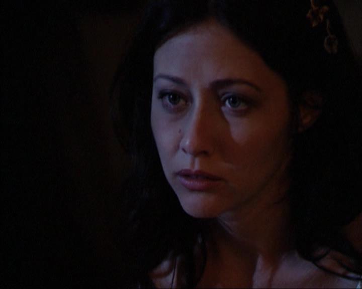 Charmed-Online_dot_net-3x03OnceUponATime0101.jpg