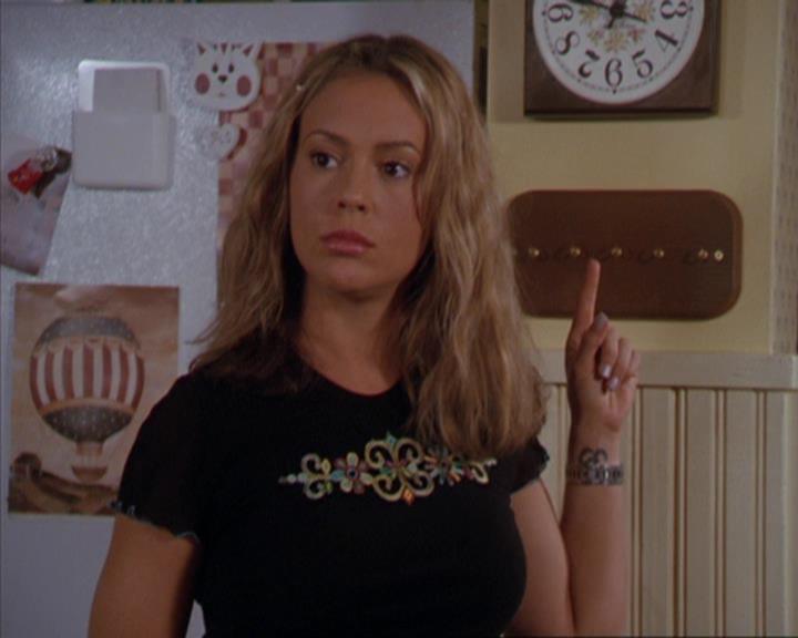 Charmed-Online_dot_net-3x03OnceUponATime0260.jpg