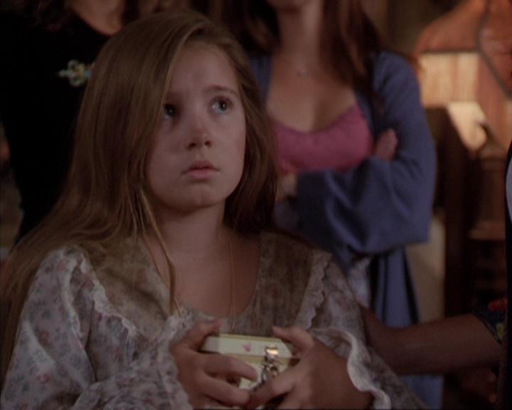 Charmed-Online_dot_net-3x03OnceUponATime0343.jpg