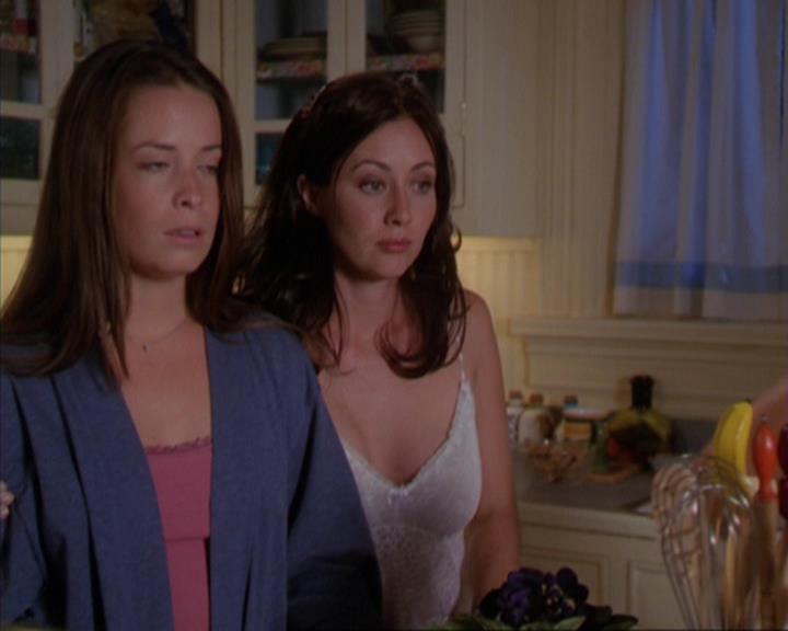 Charmed-Online_dot_net-3x03OnceUponATime0433.jpg
