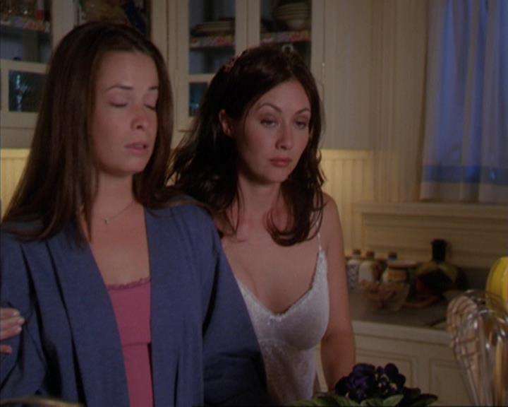 Charmed-Online_dot_net-3x03OnceUponATime0434.jpg
