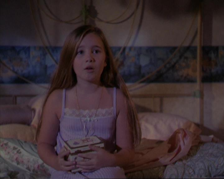 Charmed-Online_dot_net-3x03OnceUponATime0452.jpg
