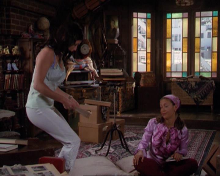 Charmed-Online_dot_net-3x03OnceUponATime0499.jpg