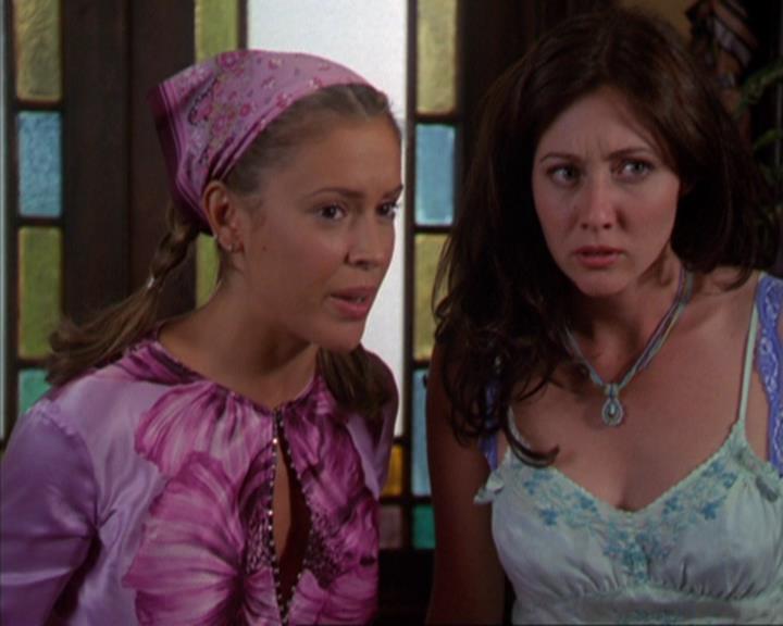 Charmed-Online_dot_net-3x03OnceUponATime0658.jpg