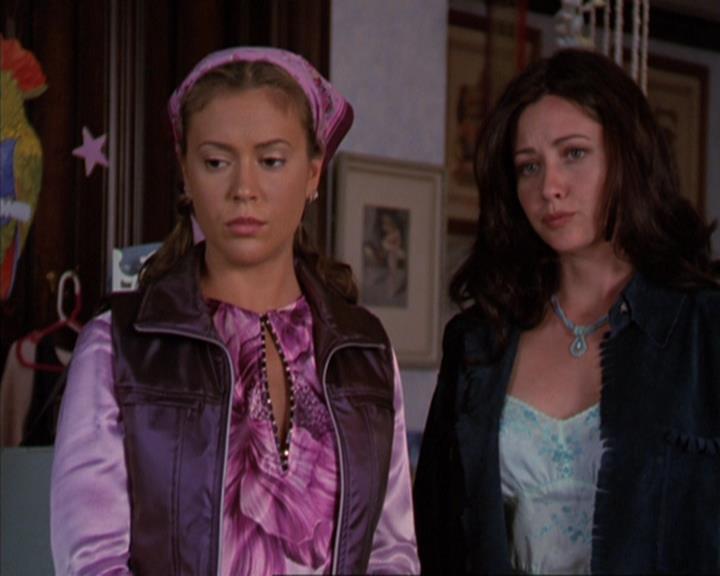 Charmed-Online_dot_net-3x03OnceUponATime0859.jpg