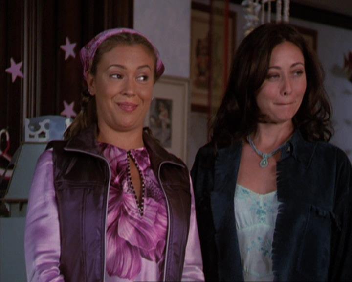 Charmed-Online_dot_net-3x03OnceUponATime0877.jpg