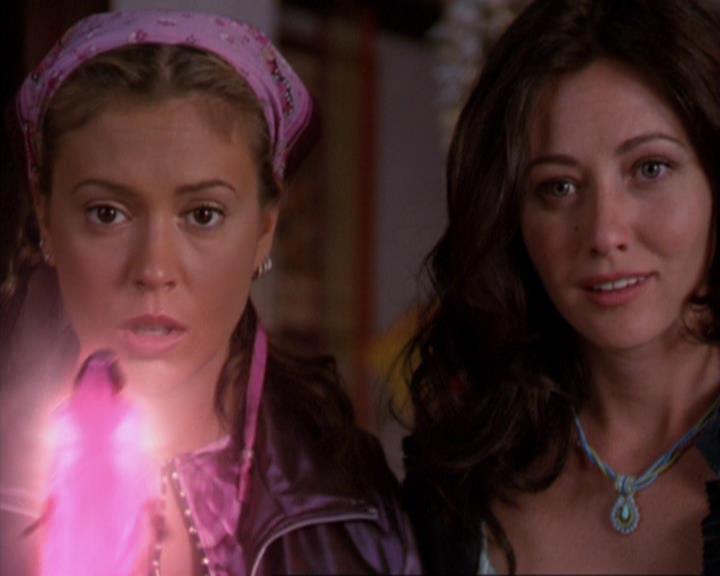 Charmed-Online_dot_net-3x03OnceUponATime0905.jpg