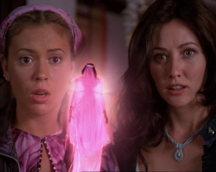 Charmed-Online_dot_net-3x03OnceUponATime0907.jpg