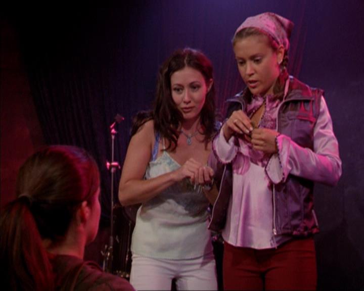 Charmed-Online_dot_net-3x03OnceUponATime0984.jpg