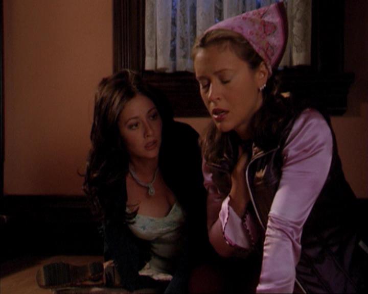 Charmed-Online_dot_net-3x03OnceUponATime1271.jpg