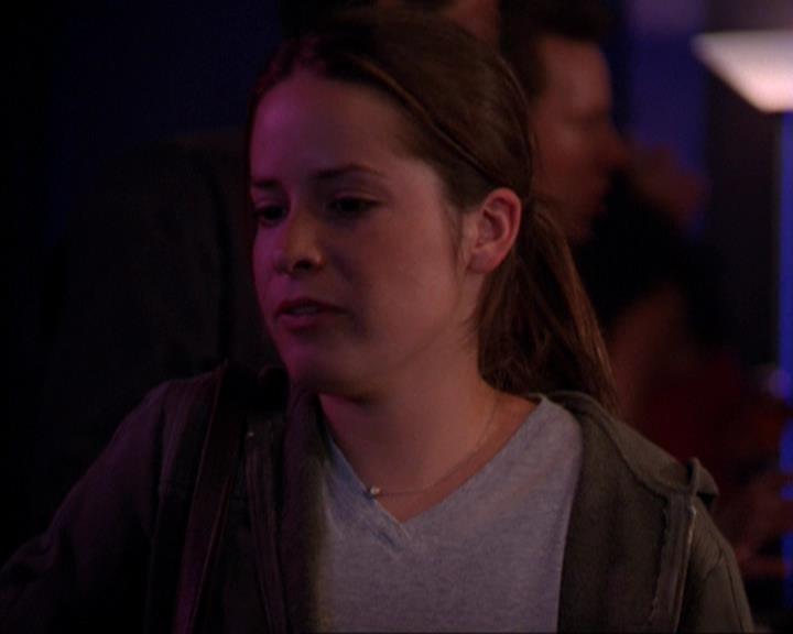 Charmed-Online_dot_net-3x03OnceUponATime1514.jpg
