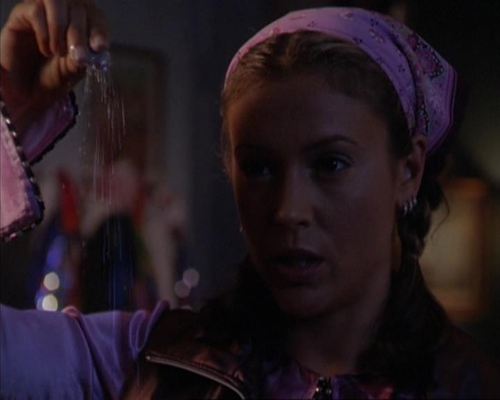 Charmed-Online_dot_net-3x03OnceUponATime1750.jpg